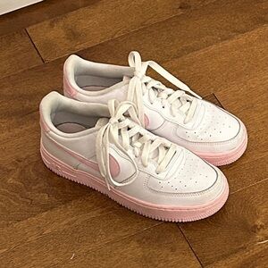 Nike Air Force 1 Low White Pink Foam Sneakers, US 5 Youth / EUR 37.5